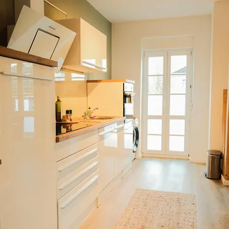 Mit 3 Schlafzimmern, 2 Badezimmern, Aufzug, Balkone, 6 Personen Apartment *