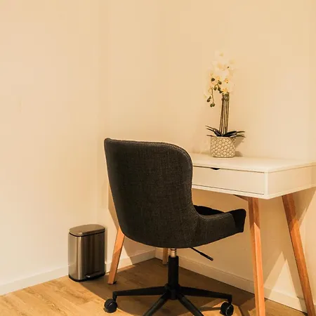 Mit 3 Schlafzimmern, 2 Badezimmern, Aufzug, Balkone, 6 Personen Apartment Bad Ems