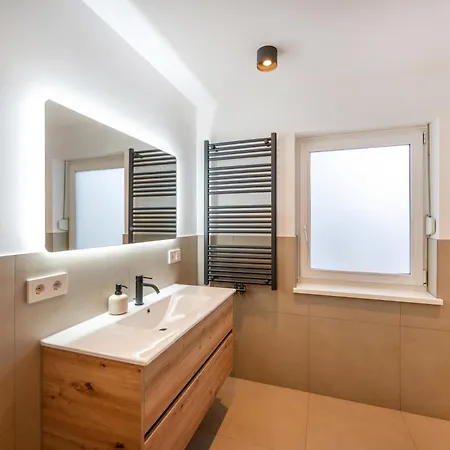 Lejlighed Moderne 3 Schlafzimmer Mit Balkon Und Aufzug Teilweise Mit Infrarot Sauna