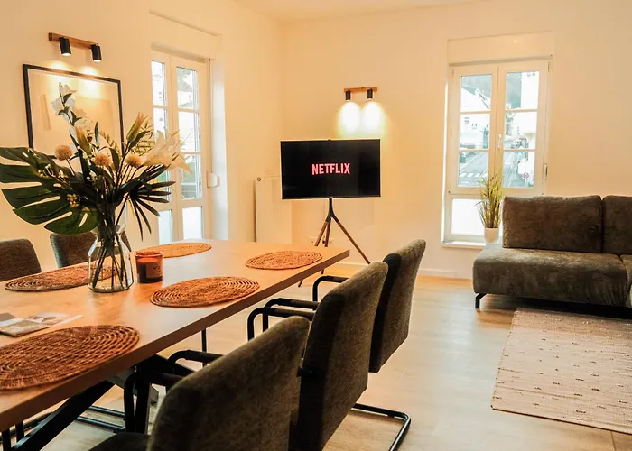 Moderne 3-schlafzimmer-apartments Mit Balkon & Aufzug Bis 6 Personen *